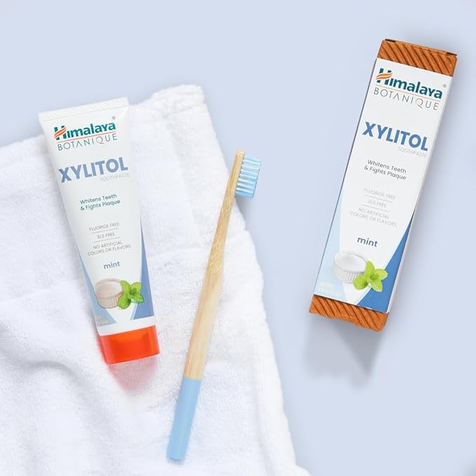 Himalaya Botanique Whitening Antiplaque Toothpaste with Xylitol, Fluoride Free, for Plaque Reduction & Gentle Whitening, 4 oz, 4 Pack